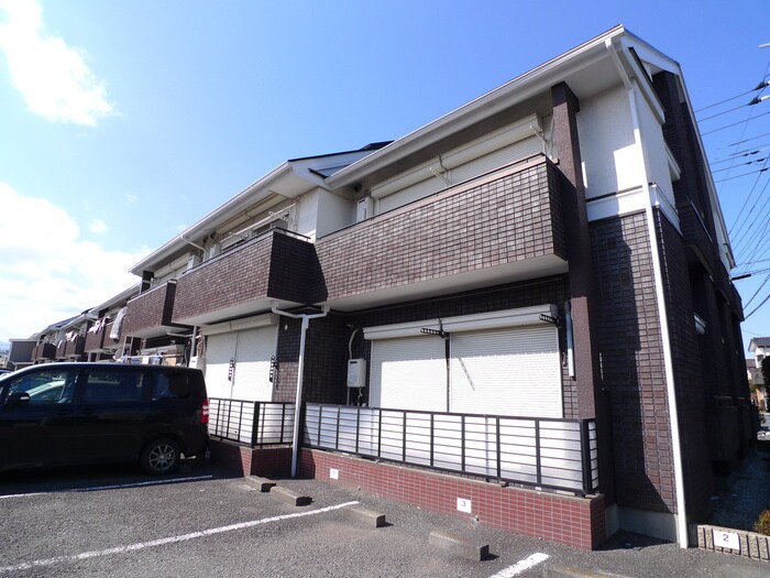 パティオ緑町１号棟の物件外観写真