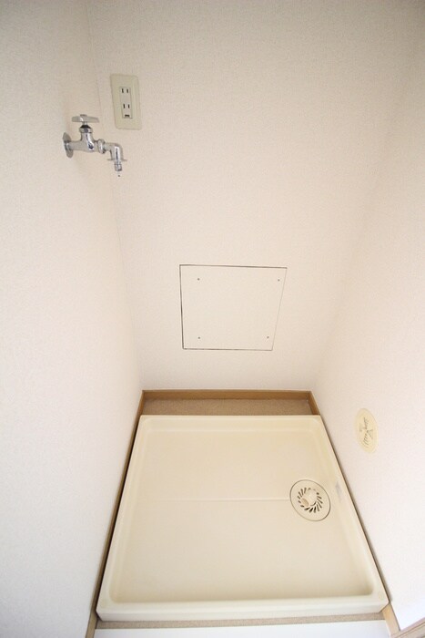 物件内観写真17　(洗濯機置場)