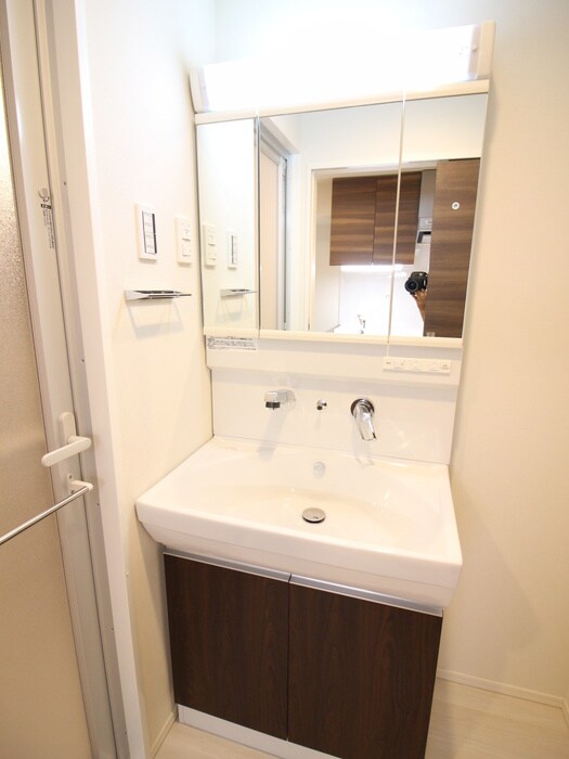 物件内観写真11　(洗面)