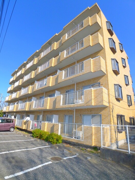 物件外観写真3　(駐車場)