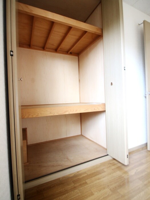 物件内観写真18　(収納)