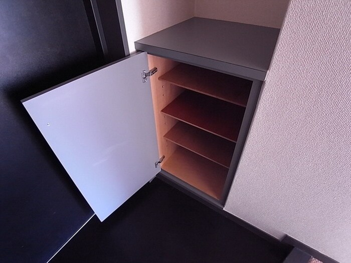 物件内観写真7　(靴箱)