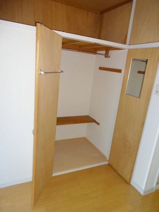 物件内観写真10　(収納)
