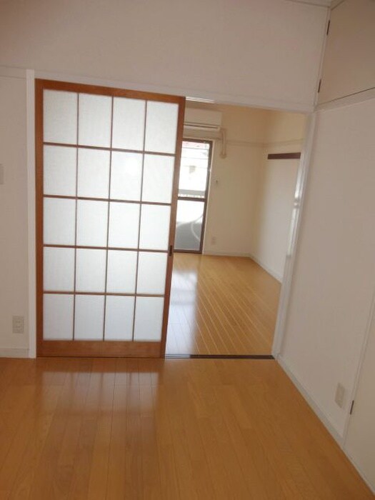 物件内観写真19　(居室)