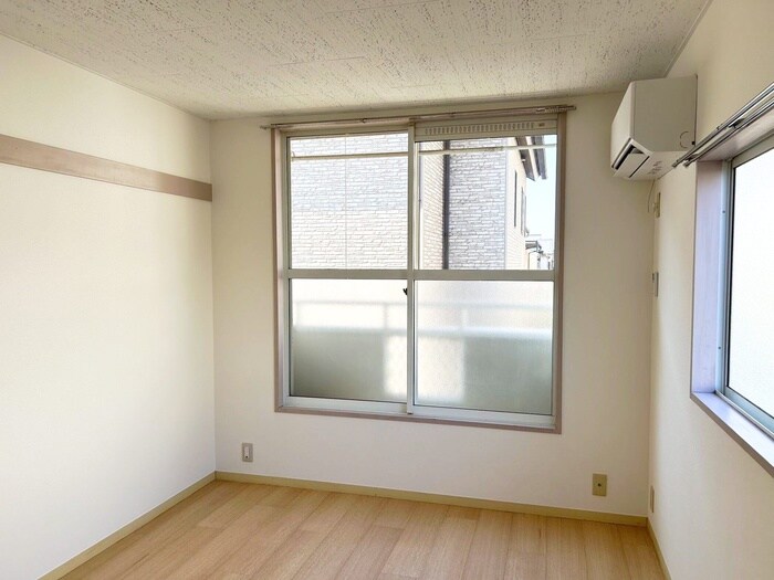 物件内観写真3　(居室)