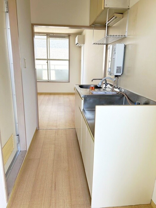 物件内観写真5　(廊下)