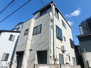 プティジャルダン外観写真