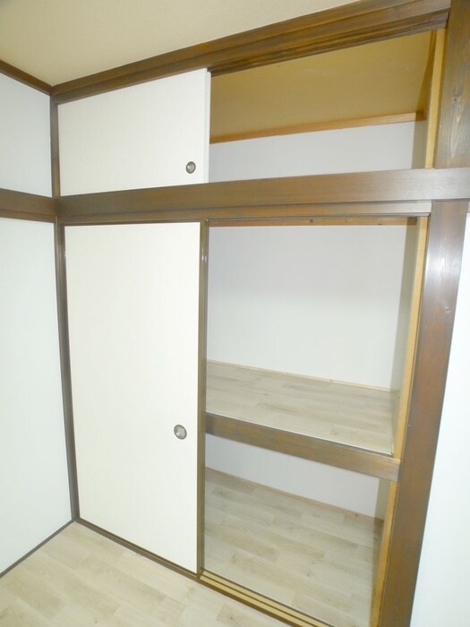 物件内観写真12　(収納)