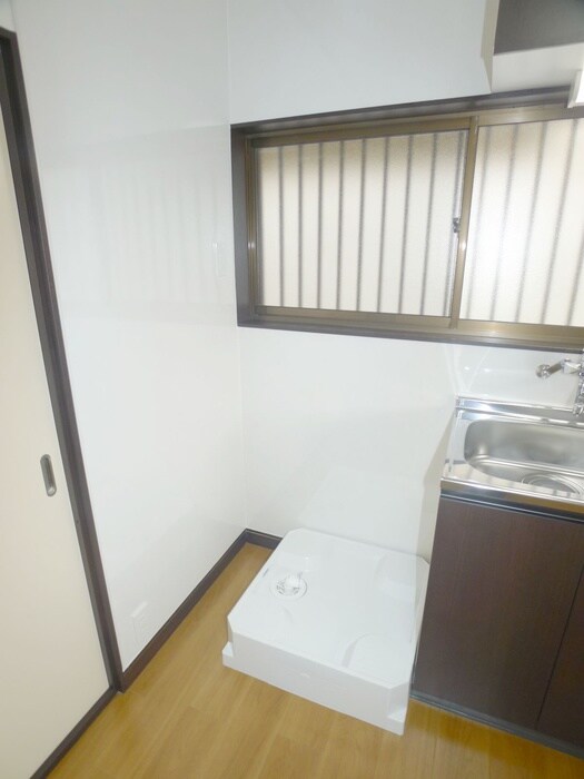 物件内観写真15　(洗濯機置場)