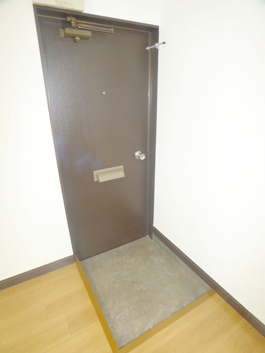 物件内観写真17　(玄関)