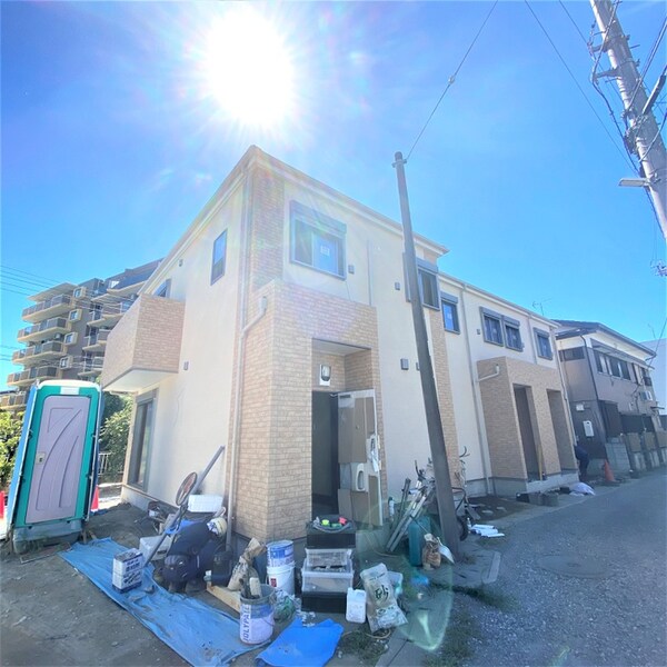 建築中