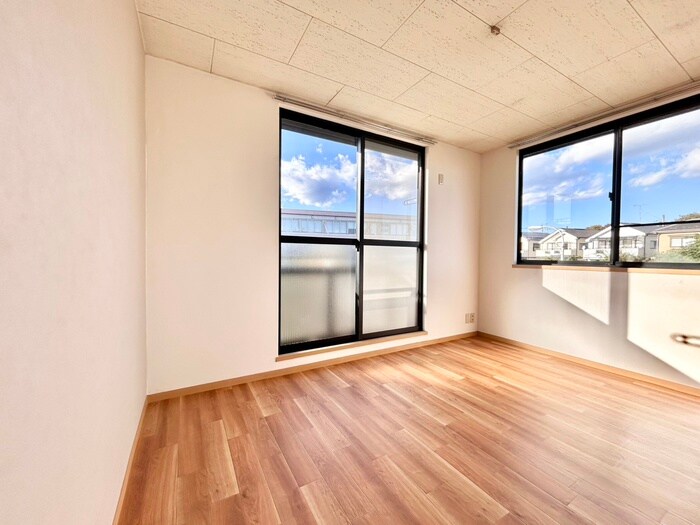 物件内観写真9　(居室)