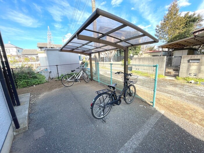 物件外観写真6　(駐輪場)