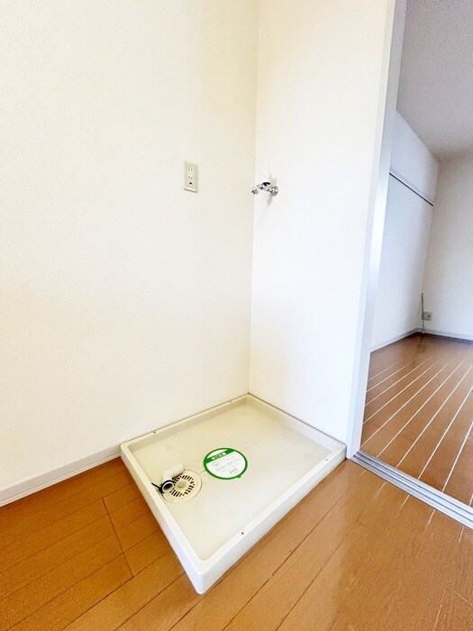 物件内観写真17　(洗濯機置場)