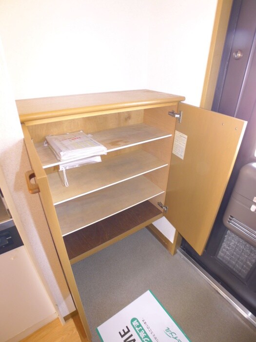 物件内観写真18　(靴箱)