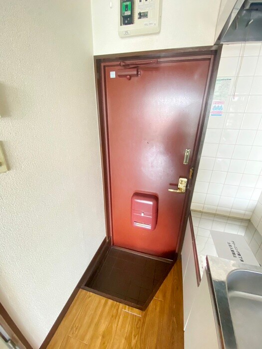 物件内観写真15　(玄関)