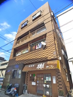 西新井ファニッシュメント外観写真