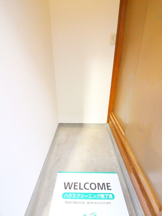 物件内観写真14　(玄関)