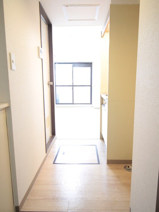 物件内観写真9　(廊下)