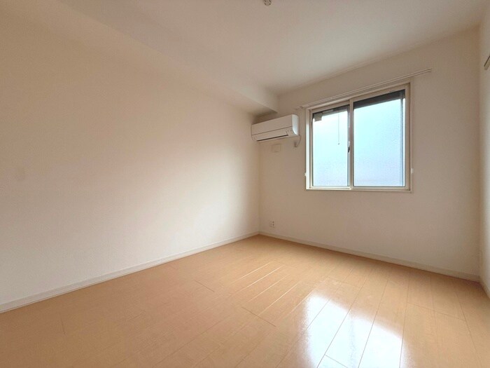 物件内観写真18　(居室)