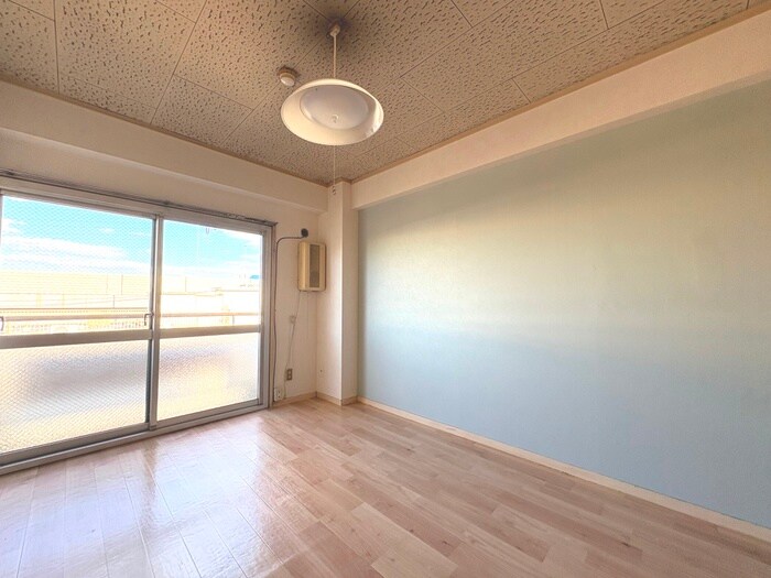 物件内観写真9　(居室)