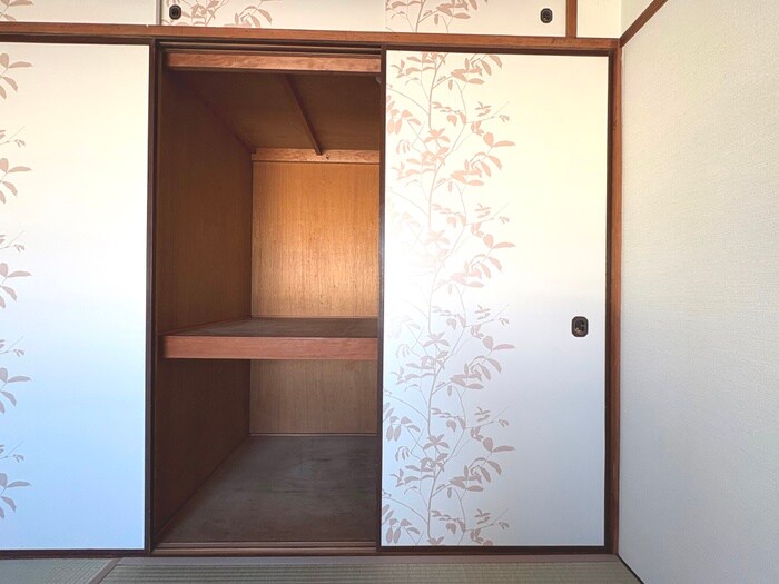 物件内観写真12　(収納)