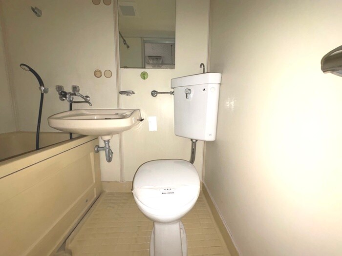 物件内観写真16　(トイレ)