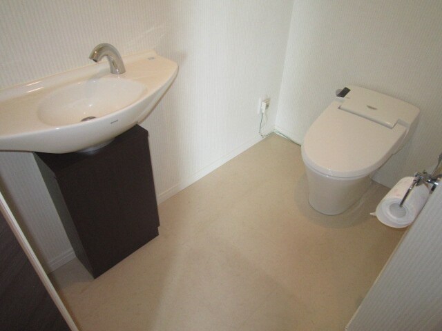 物件内観写真13　(トイレ)