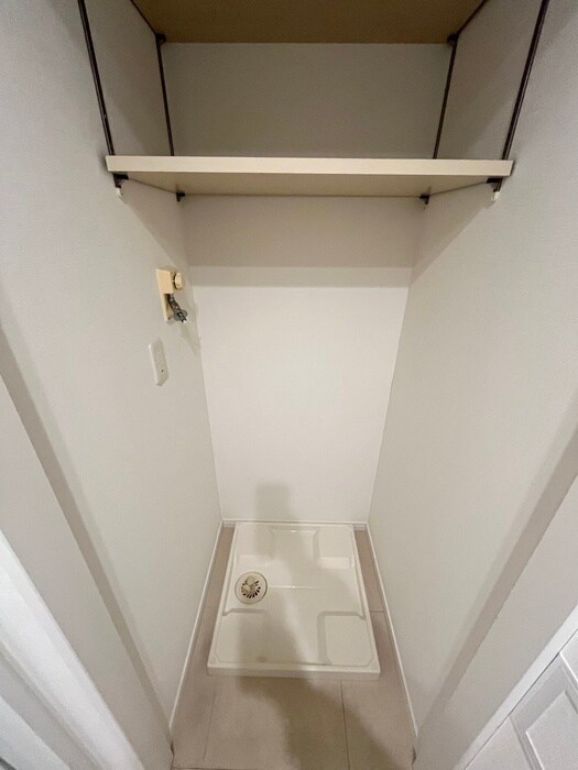 物件内観写真18　(洗濯機置場)