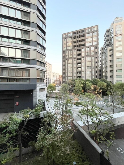 物件内観写真20　(室内からの展望)