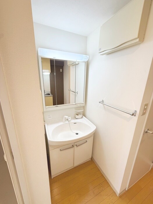 物件内観写真13　(洗面)