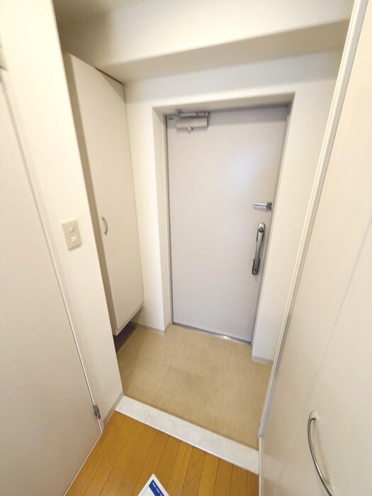 物件内観写真18　(玄関)