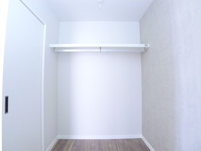 物件内観写真13　(収納)