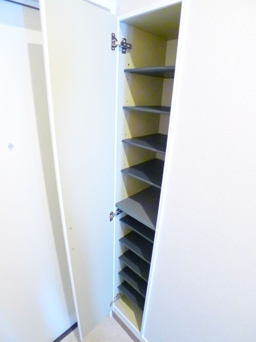 物件内観写真15　(靴箱)