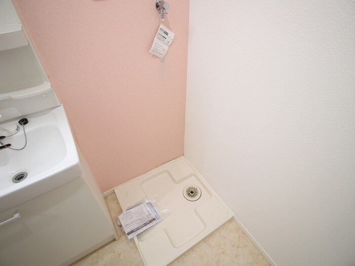 物件内観写真11　(洗濯機置場)