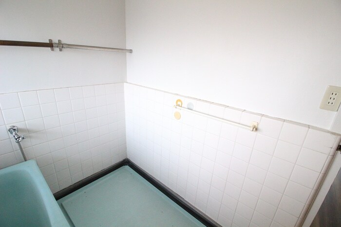 物件内観写真12　(洗濯機置場)