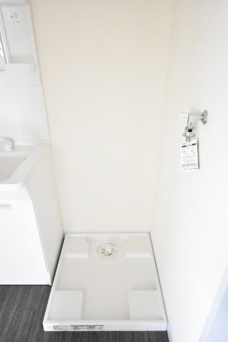 物件内観写真11　(洗濯機置場)