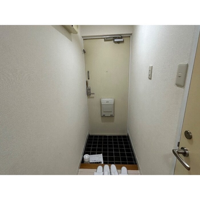 物件内観写真18　(玄関)