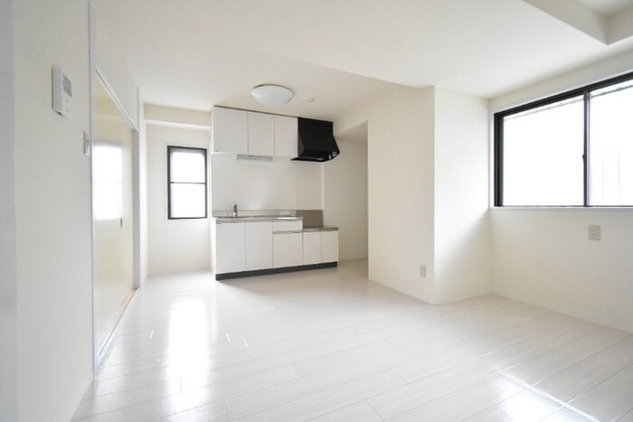 物件内観写真19　(室内からの展望)