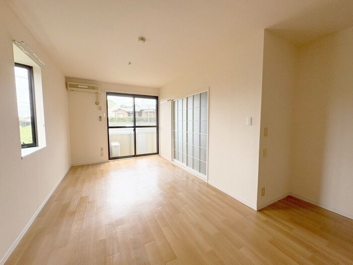 物件内観写真4　(居室)