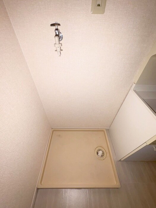 物件内観写真15　(洗濯機置場)