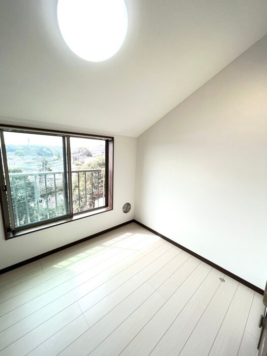 物件内観写真9　(居室)