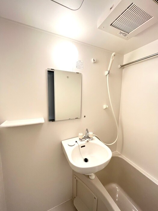 物件内観写真13　(洗面)