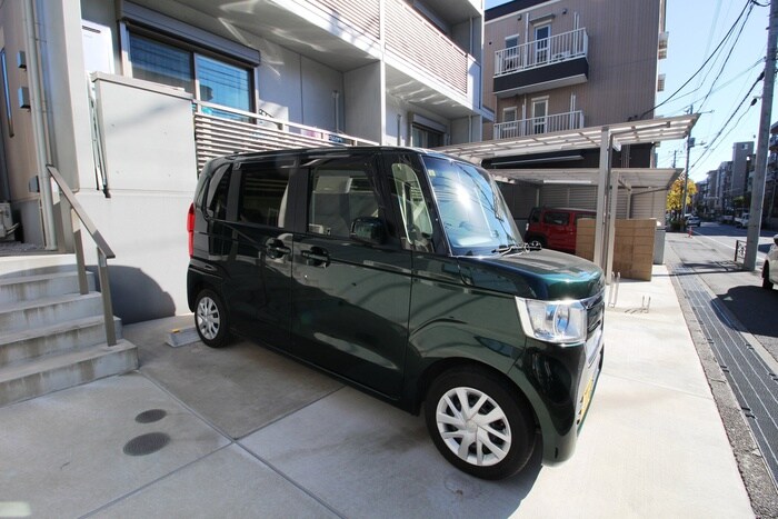 物件外観写真3　(駐車場)