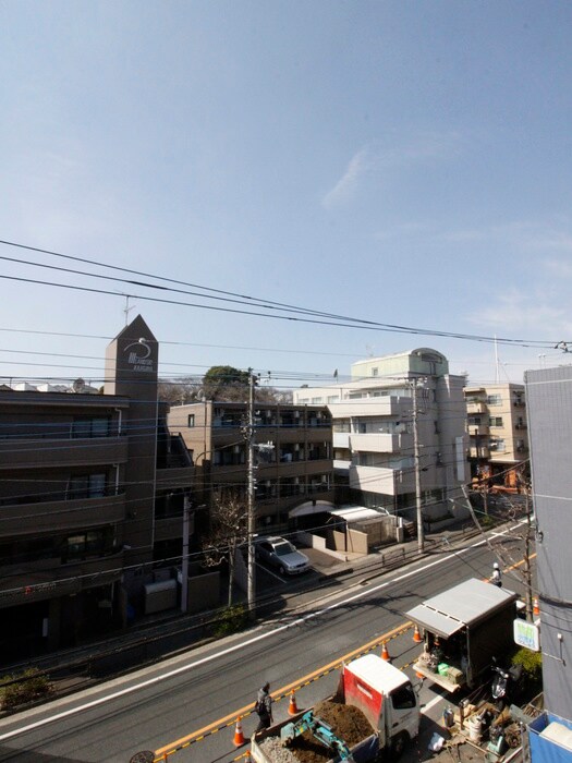 物件内観写真16　(室内からの展望)