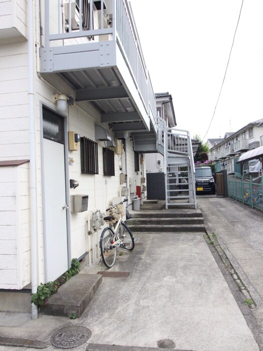 物件外観写真5　(エントランス部分)