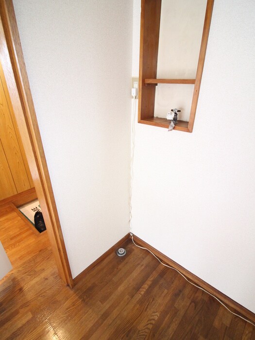 物件内観写真11　(洗濯機置場)