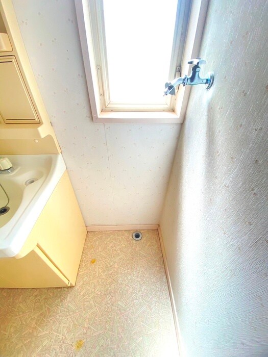 物件内観写真17　(洗濯機置場)