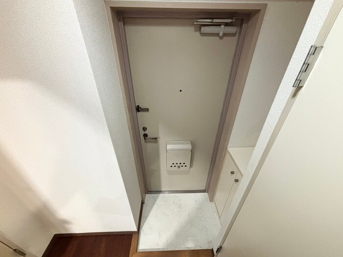 物件内観写真14　(玄関)
