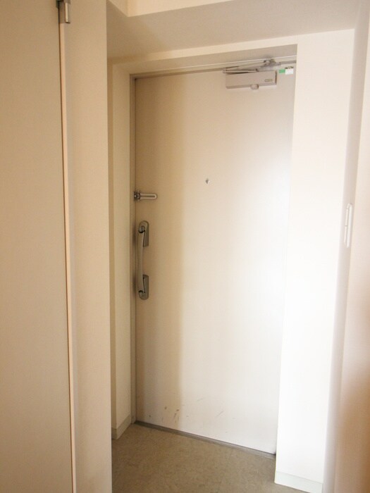 物件内観写真19　(玄関)